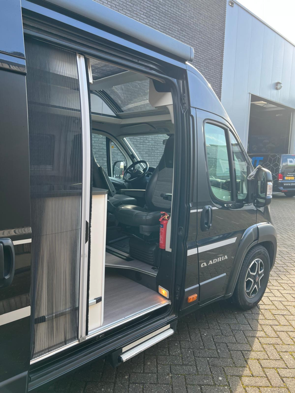 ADRIA TWIN 640SGX foto: 7