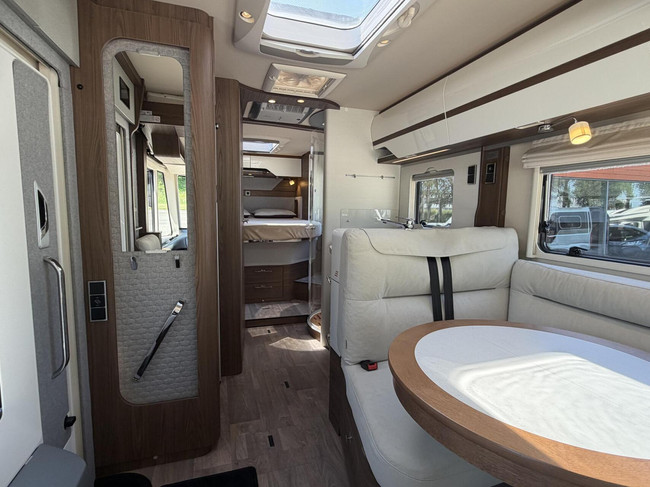 Hymer BML-I 790 Lithium Omvormer Zonnepanelen 2X Airco foto: 12