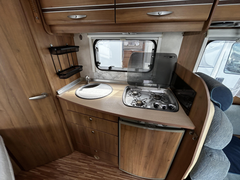 Bürstner Nexxo T 610 Fransbed/6-m/INRUILKOOPJE  foto: 10