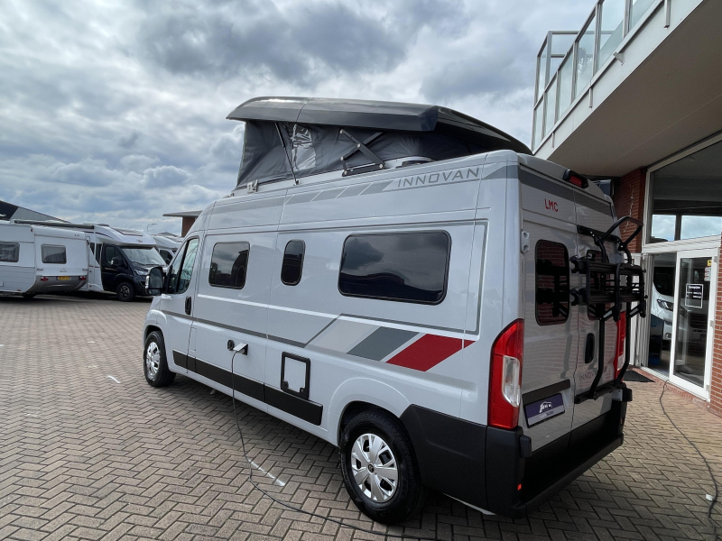 LMC Innovan 600 4 Pers Toit relevable photo: 6
