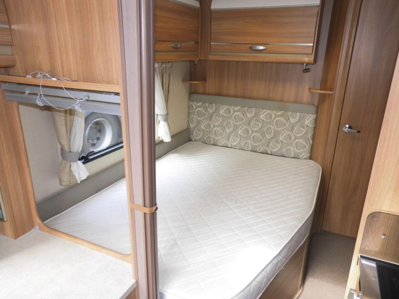 Sprite Cruzer 495 SR Mover y toldo de cassette! foto: 2