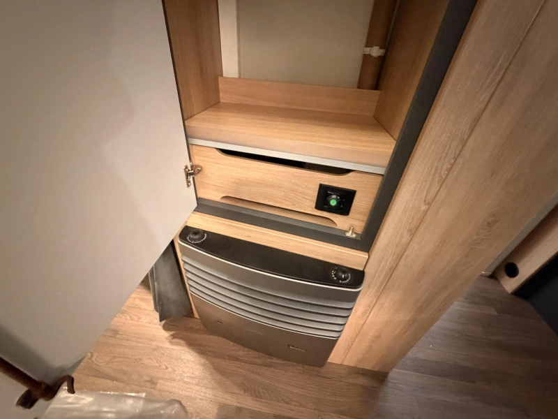 Knaus Sport 450 FU 1800 KG + Cama francesa foto: 16