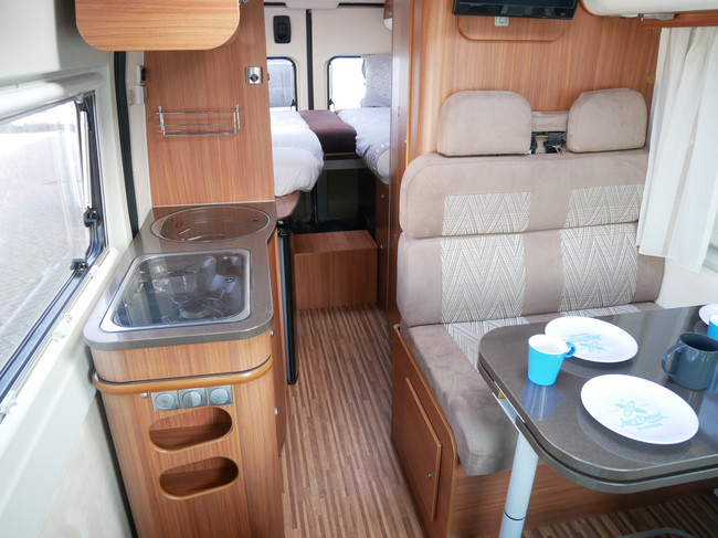 Adria Twin 640 SL, Lengtebedden, Maxi Chasis, Construct slot foto: 11