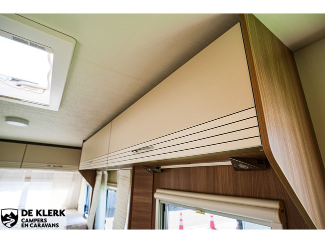Bürstner PREMIO LIFE 490 TK Stapelbed vastbed foto: 17