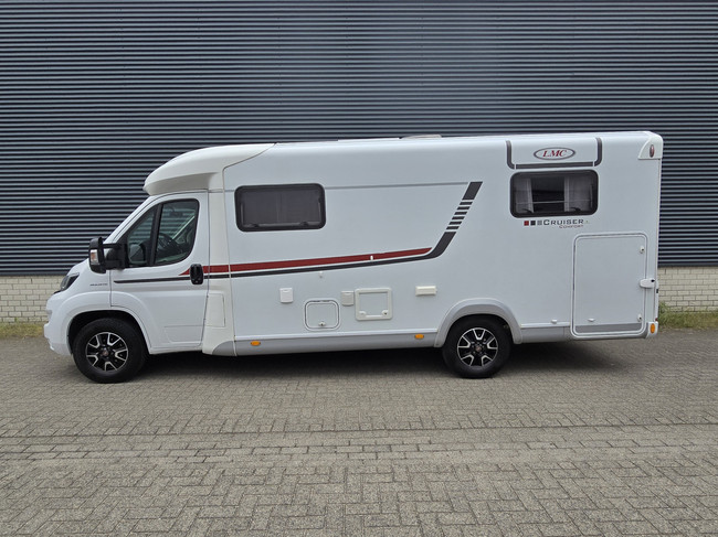 LMC T662 LMC T 662 Cruiser Comfort 160 HP CERAMIC COATING SINGLE BEDS TV SOLAR PANEL TOW BAR SWIVEL SEATS photo: 1