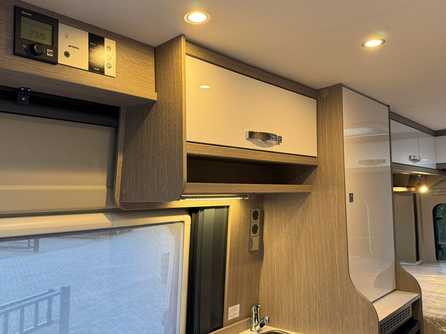 Pössl 2Win Plus 600 D-line 140 pk AUTOMAAT 9-Traps Euro6 Fiat Ducato NIEUW **Slechts 6 meter/Groot dwarsbed/4 zitplaatsen/Luifel/Apple foto: 20