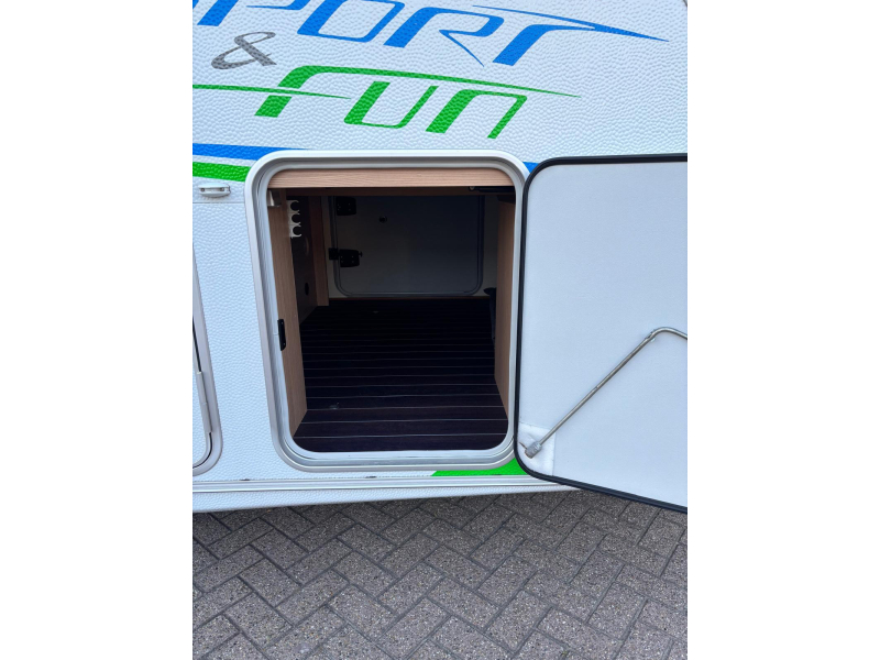 Knaus Sport and Fun 480 QL Mover Cassette awning photo: 25