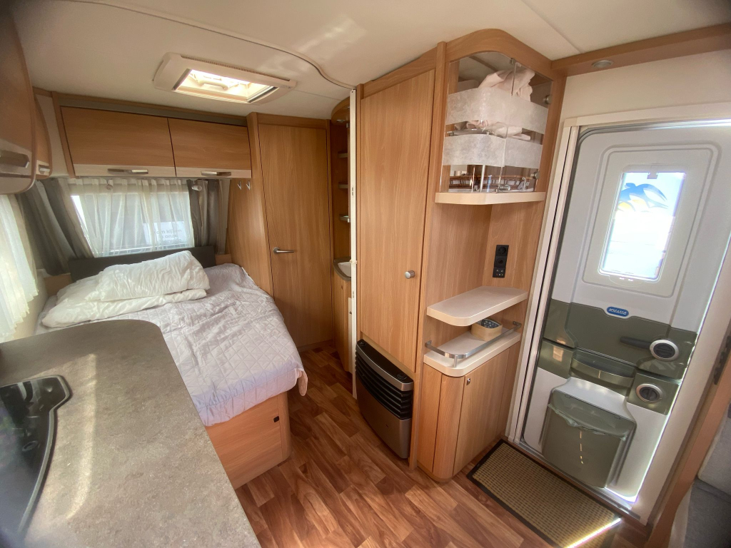 Knaus Sudwind 450 FU foto: 15