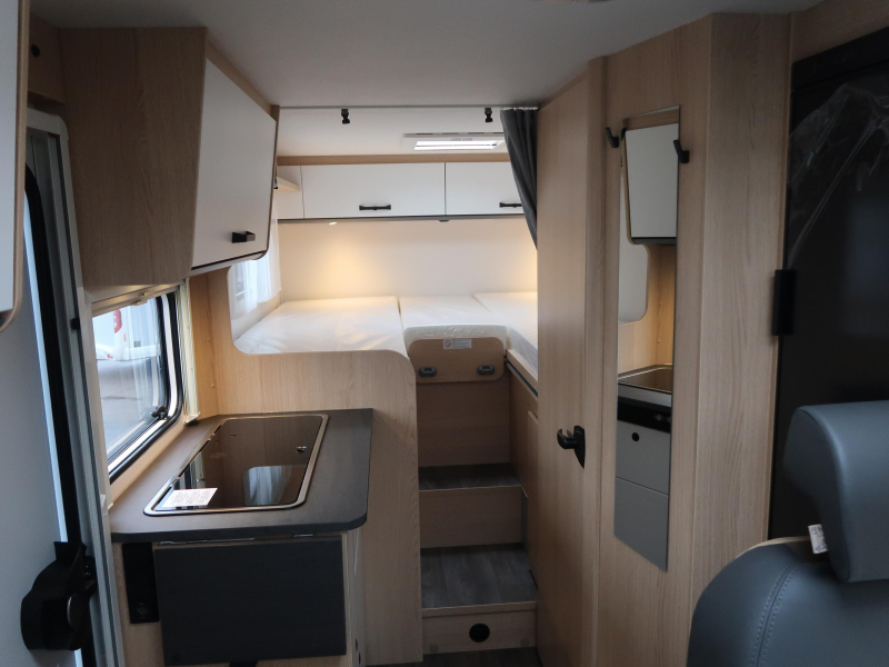 Sunlight V67S Adventure HOGE KOELKAST/ 2X1 BED!!  foto: 7