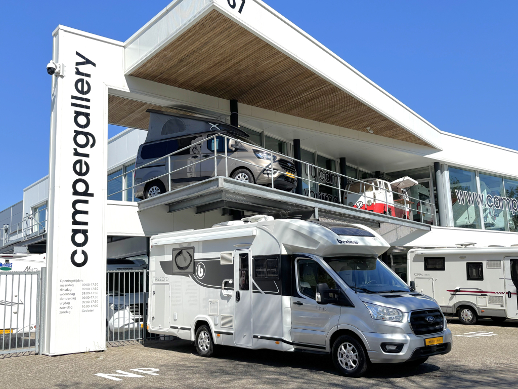 Benimar Tessoro 497 AUTOMATIC QUEEN BED + LIFT BED + F2F 6100KM
