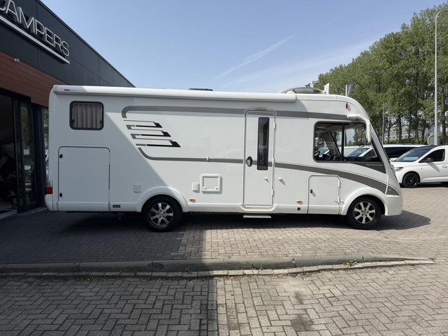 Hymer B 588 Automatic Single Beds Pull-down Bed 2X Airco Inverter Solar Panel photo: 8