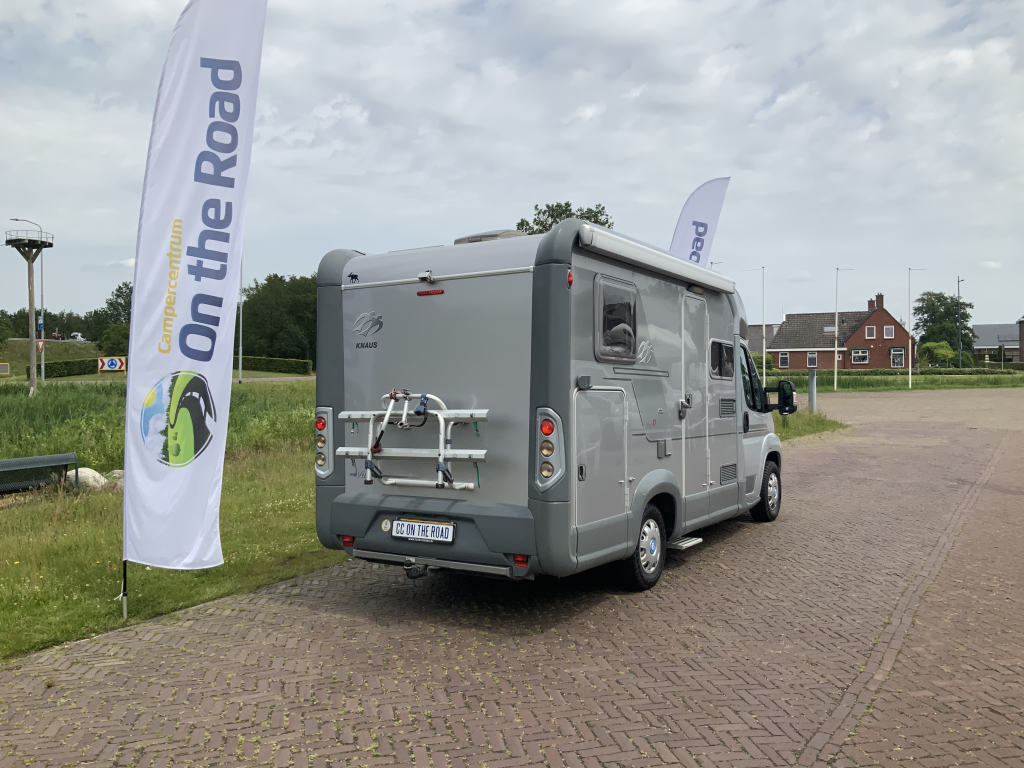 Knaus Van Ti 600 ME – Compleet 3 liter 160 PK Half-integraal, vastbed, halve- treinzit, draaistoelen Camper centrum on the road foto: 37