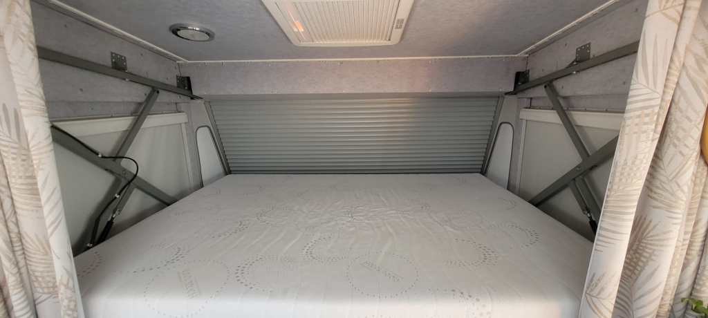 DAIMLERCHRYSLER AG 616 CDI foto: 3