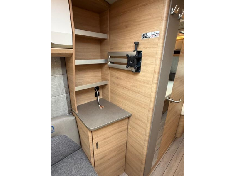 Knaus Sudwind 60 Years 460 EU Incl. Mover y Toldo foto: 22