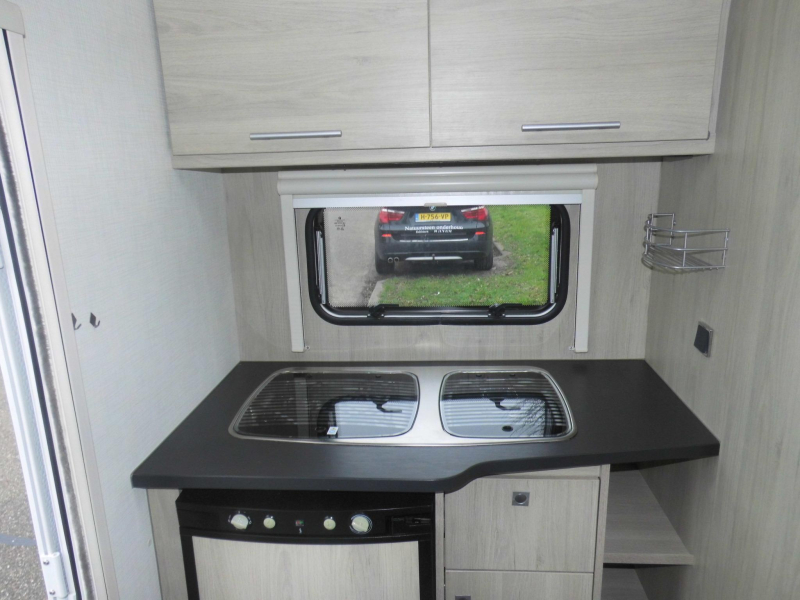 Caravelair Antares 400 Auvent cassette. photo : 4