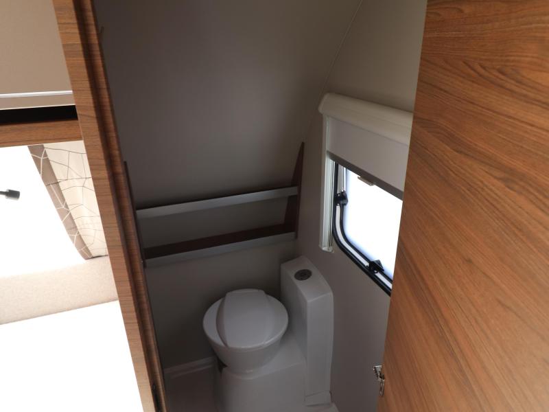 Knaus Sport 450 FU Frans Bed Mover Tent ISAB  foto: 12