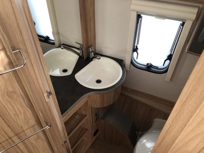 Eriba Feeling 470 I am for rent! photo: 10
