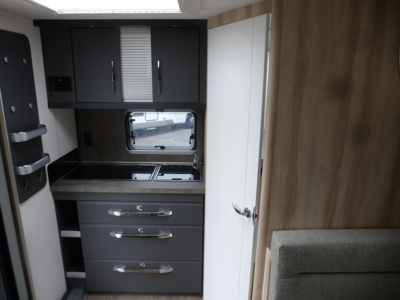 Hobby De Luxe 460 SFF NUEVO MODELO 2025 foto: 7