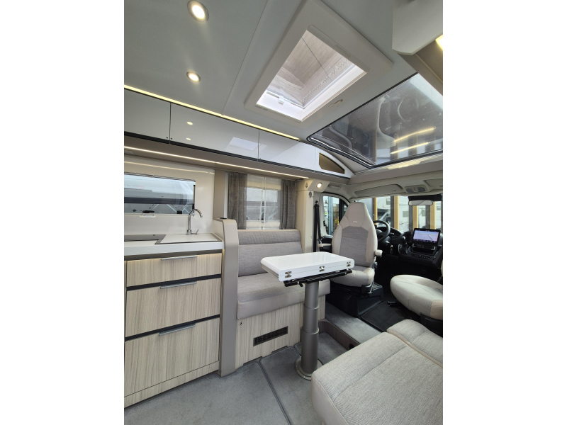 Adria Compact DL Plus 160 pk Automaat  foto: 9