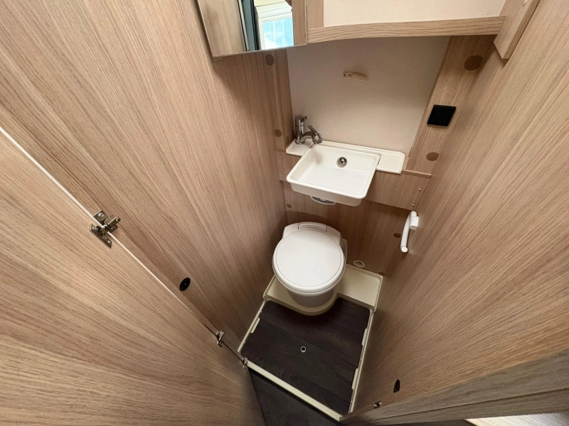 Roadcar R 600 Airco,CruiseCtr,Luifel  foto: 15