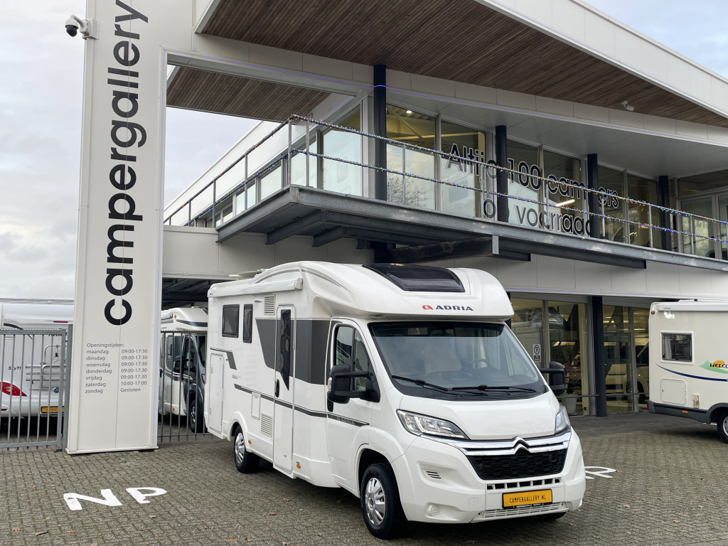 Adria Matrix 600 SC CAMA QUEEN+CAMA ABATIBLE 6.99M foto: 0