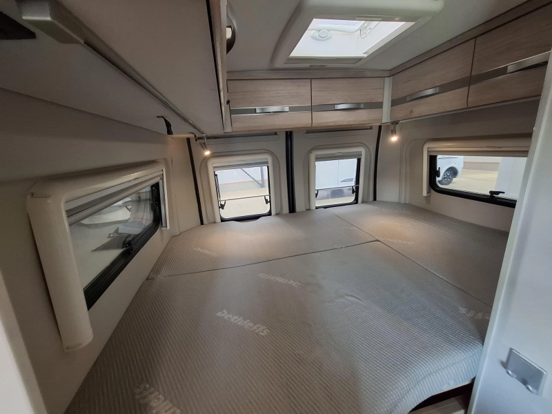 Dethleffs Globetrail 600 140PK Dwarsbed Solar  foto: 6