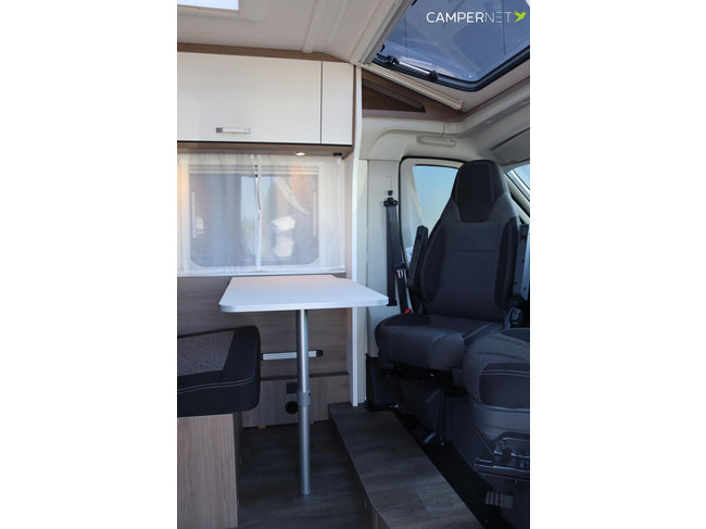 Carado V337 Fiat 140pk Automaat | Pro + Pakket | Compact model | Lengtebedden | Nieuw uit voorraad leverbaar | foto: 6