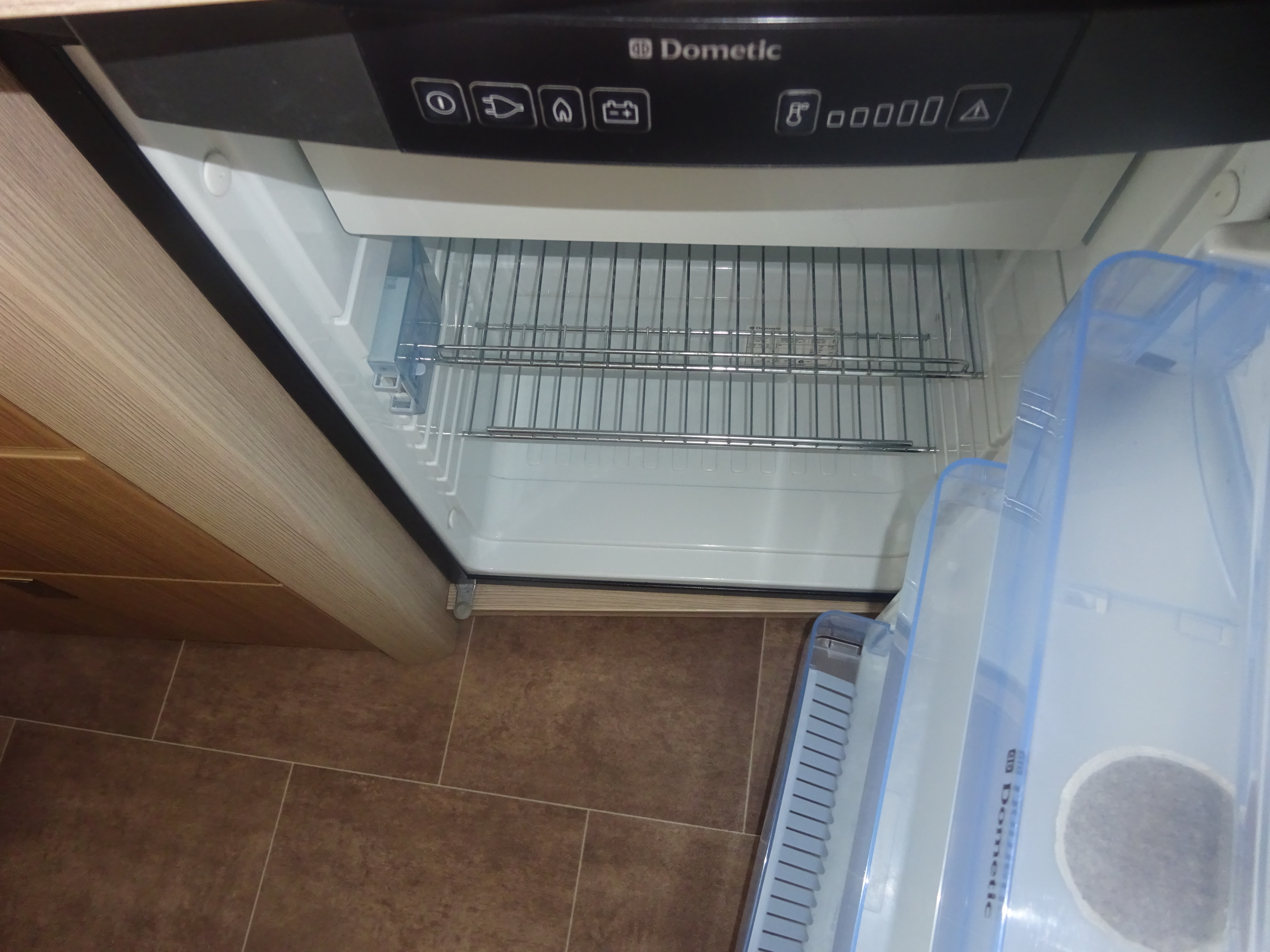 Bürstner Averso 395TS Vast Bed/Treinzit/Mover foto: 16