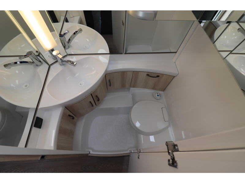 Hobby De Luxe 495 UL MODEL 2027 - 321 photo: 15