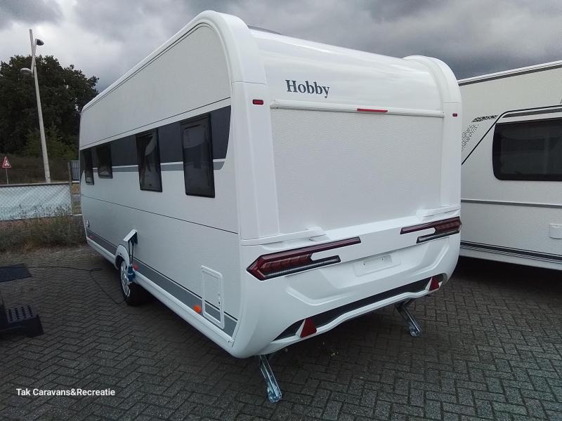 Hobby De Luxe 495 WFB met aparte douche en wc 