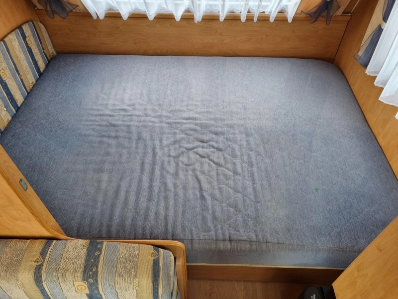 Caravelair Ambiance Style 400 Mover-Awning-Ultra Heat photo: 8