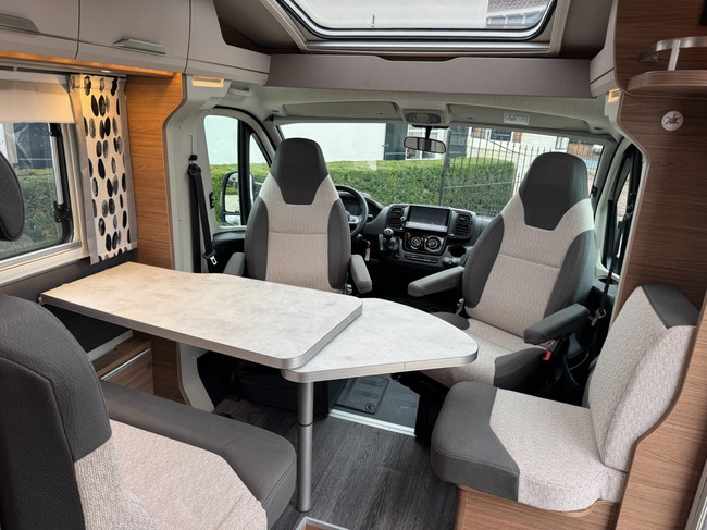 Knaus van ti 650 MEG 2024 Lengte bedden 7.220 KM nieuwstaat foto: 5