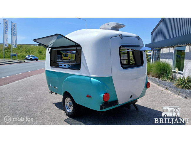 happier camper HC1 Caravan zeer uniek enigste in europa foto: 4