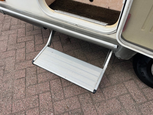 Eura Mobil A635ls Aut. Alkoof 2x Airco Cruise 5 slaappl. Zonnep. CarPlay foto: 9