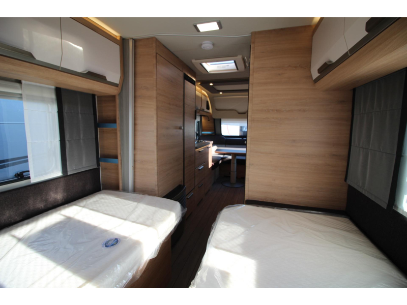 Knaus Sudwind Black Selection 540 UE Panoramaraam + Enkelbed  foto: 9