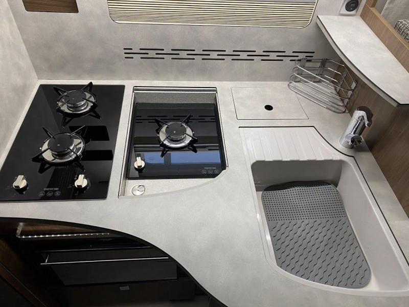 Frankia Platin 8400 QD Alpine Sound System Foto: 8