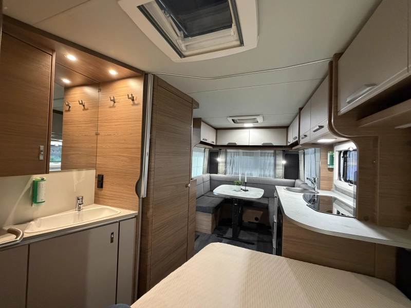 Knaus Sport 450 FU voortent opblaasbaar - FD  foto: 20