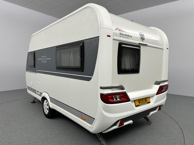 Hobby De Luxe 440 SF photo: 2