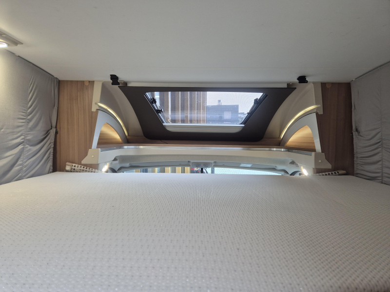 Adria Matrix Plus 670 DL face to face Foto: 21
