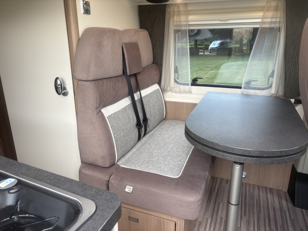 Carthago Malibu Charming LE GT640 2.3 Turbo 150pk photo : 11