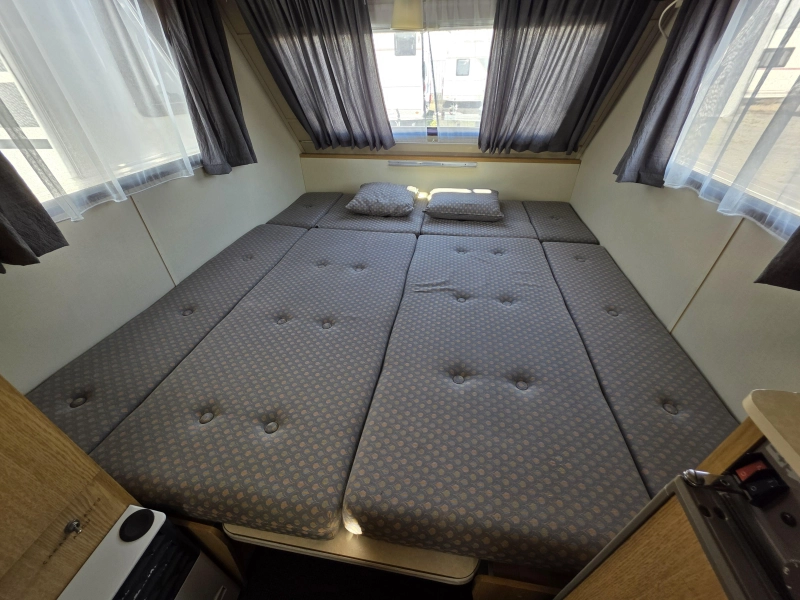 Kip Kompakt 420 EK Vaste toilet en voortent!  foto: 7