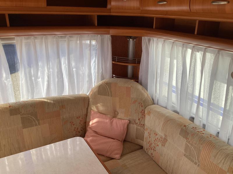 Hobby Excellent 495 UFE mover/ isabella voortent  foto: 2