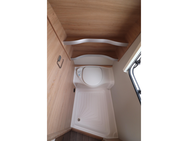 Knaus Sudwind 60 Years 450 FU Luifel/ Campovolo Gas  foto: 19