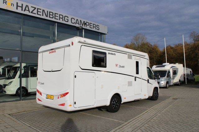Dethleffs 7052 DBM Just 90 Queenbed + hefbed riante garage (94  foto: 12