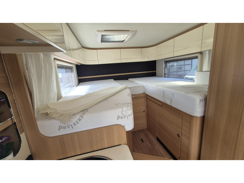 LMC Passion V 643G 150HP Single Beds photo: 4