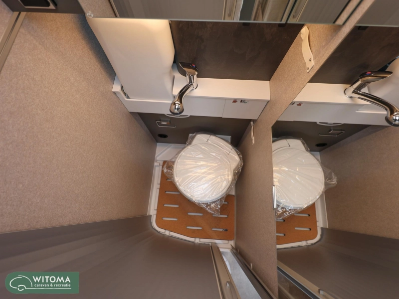 Hymer Yosemite nieuwe buscamper automaat  foto: 16