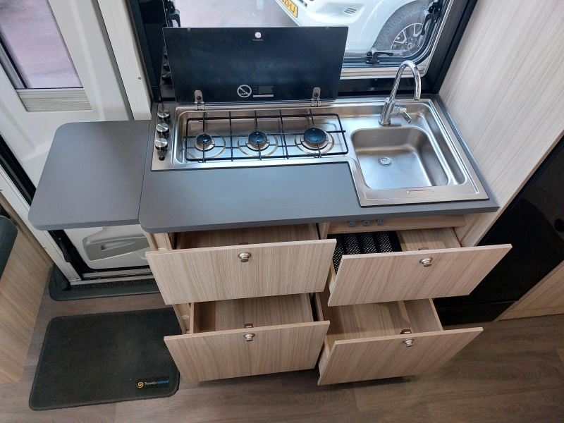 Sun Living A 75 DP 6 Slaapplaatsen/airco  foto: 10