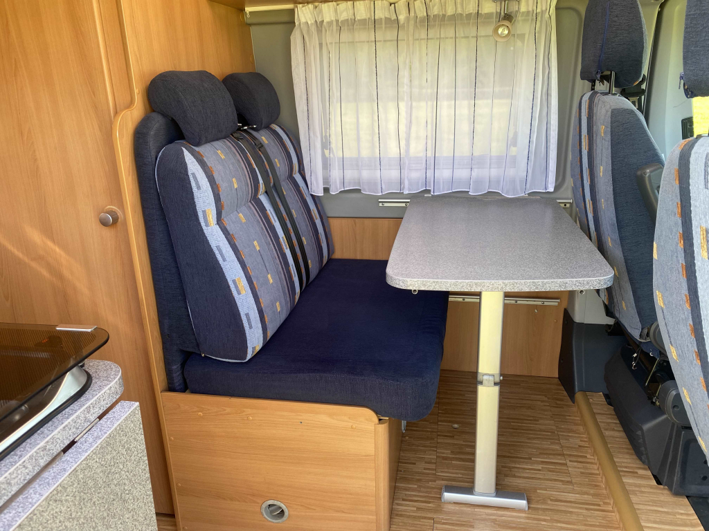 Pössl 2Win Cama fija, Aire acondicionado, Portabicicletas foto: 10