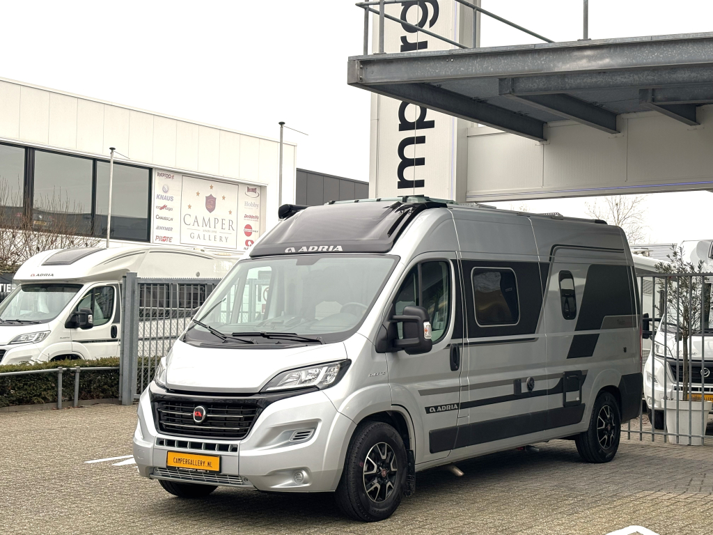 Adria Twin Supreme 600 SPB 9-TRAPS AUTOMAAT DWARSBED EURO6 foto: 3