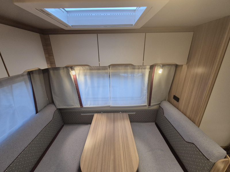 Weinsberg CaraTwo 390 QD  foto: 14